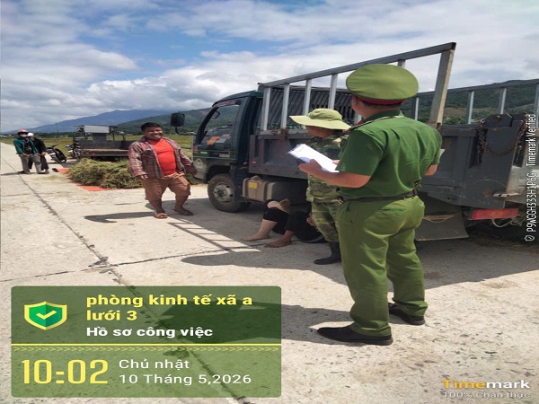 VÌ MỘT MÔI TRƯỜNG SẠCH ĐẸP: CÔNG AN XÃ A LƯỚI 3 CHUNG TAY ĐẨY LÙI KHÓI ...